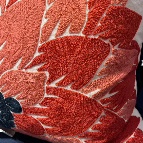 NWT Decorative Accent Pillow - Picture 6 of 7